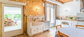 Apartment 'La Velle' with Private Terrace, Private Garden, and Wi-Fi