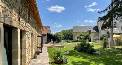 Guesthouse near La Flèche, pets allowed