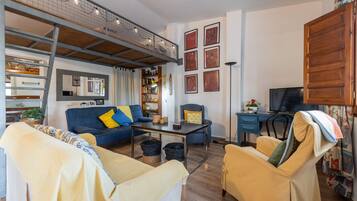 TV, DVD player, table tennis, stereo