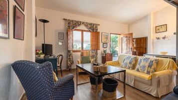 TV, DVD player, table tennis, stereo