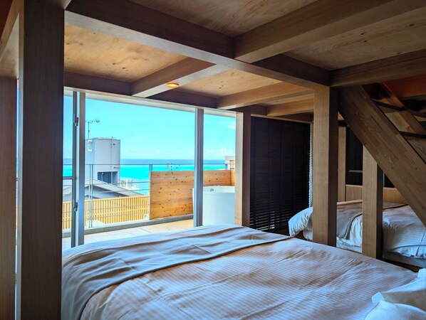 Villa básica, balcón, vista al océano | Cortinas blackout, camas extra gratis, wifi gratis y ropa de cama 