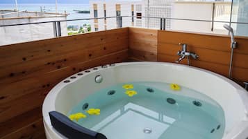 Basic Villa, Balcony, Ocean View | Bathroom