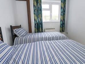 2 habitaciones, decoración personalizada y muebles diferentes 