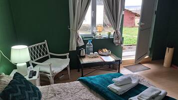 Quarto casal clássico, 1 cama de casal, para não fumantes, vista para o jardim | Individualmente decorados, individualmente mobiliados, Wi-Fi de cortesia