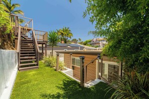 Property grounds - Point Loma Gem - 3BR with Stunning Views on Canon St (San Diego)