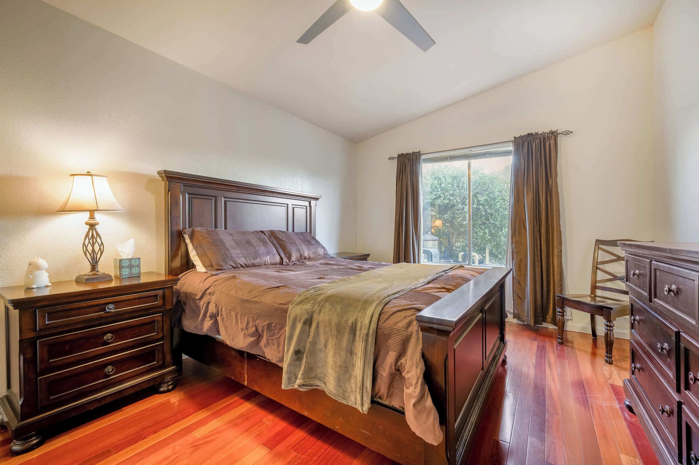 2 多间卧室、熨斗/熨衣板、WiFi、床单