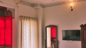 奢华双人房, 山景 | 隔音、免费 WiFi