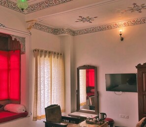 Habitación doble de lujo, vista a la montaña | Insonorización y wifi gratis