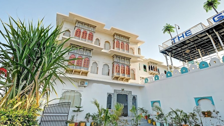 KHAKHRI HAVELI - A Boutique Hotel