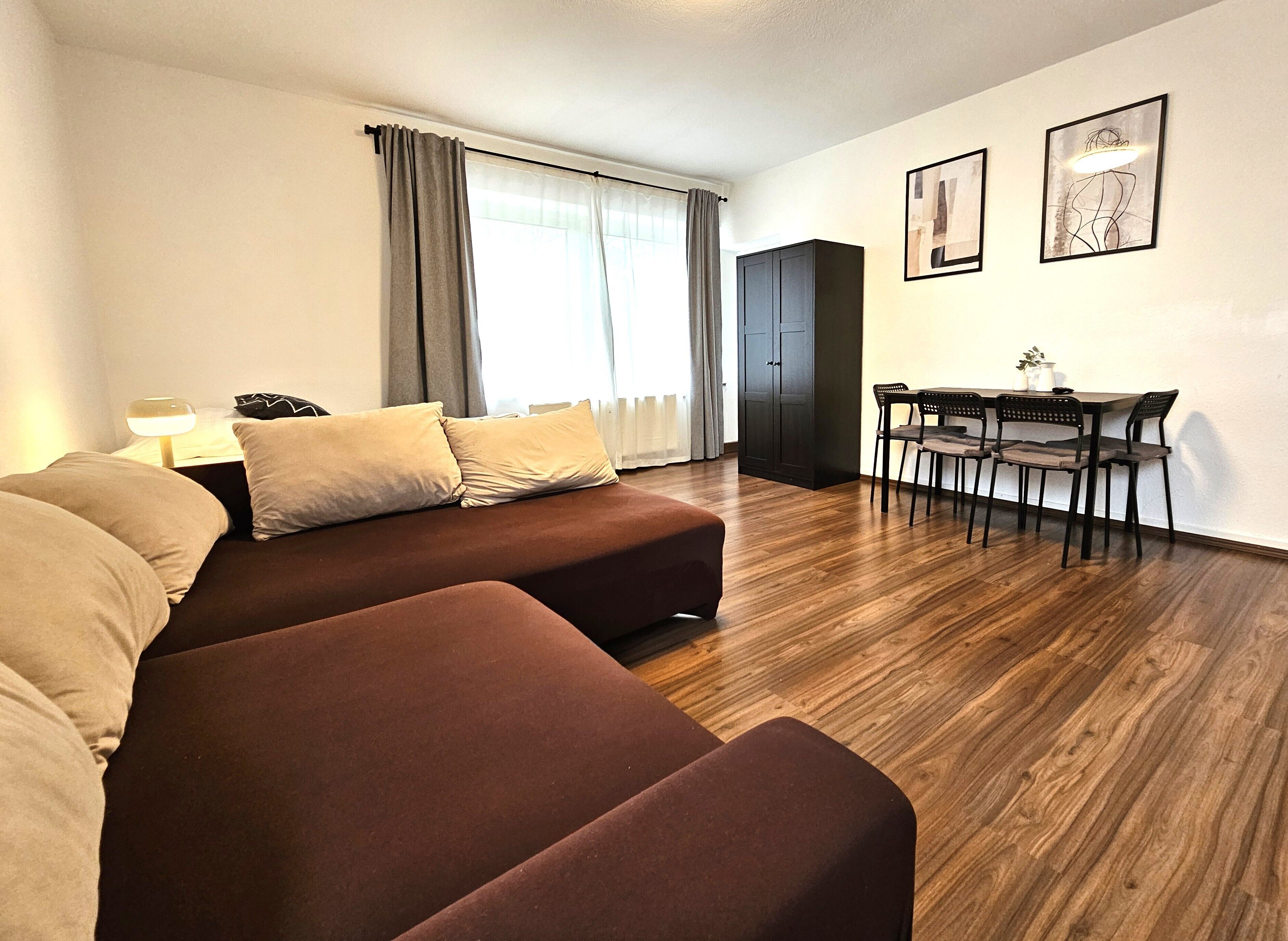 Premium-Apartment, Balkon, Blick auf den Innenhof | Kostenloses WLAN