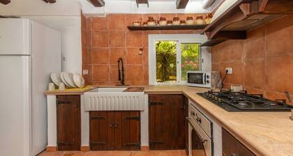 Holiday Home 'Masía Can Garriga, Avia' with Mountain View, Private Terrace and Wi-Fi