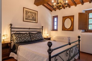 1 bedroom, travel cot, free WiFi, wheelchair access - Cosy apartment in villa for 2 people with A/C, WIFI, pool and TV (Peccioli)