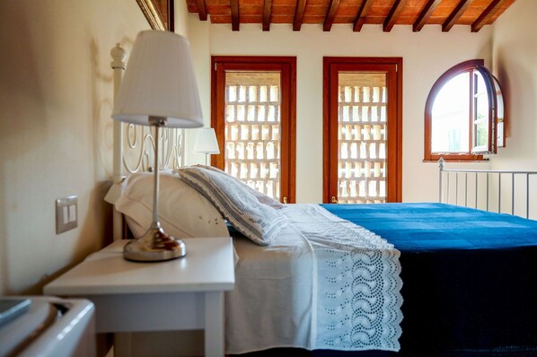 1 bedroom, travel crib, free WiFi