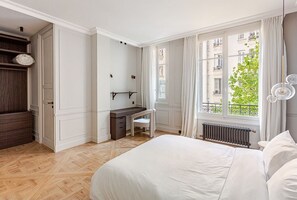 4 bedrooms, WiFi, bed sheets