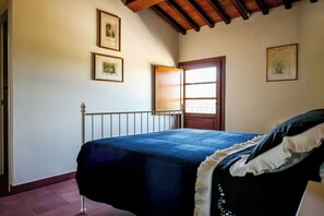 1 bedroom, travel crib, free WiFi