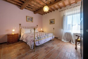 3 bedrooms, travel cot, free WiFi