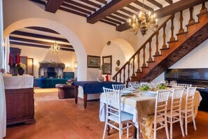 تناول الطعام