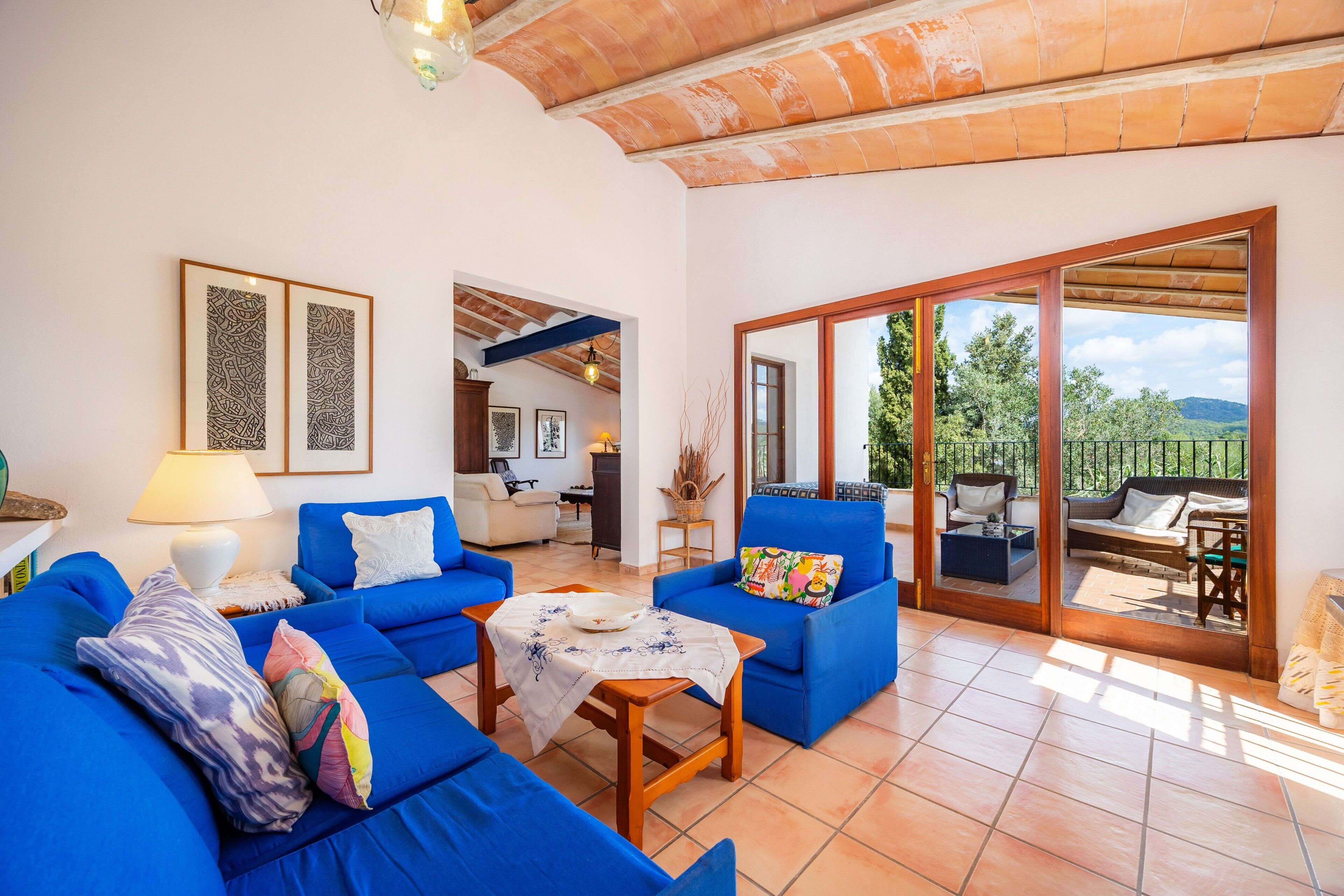 Télévision, cheminée