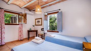 4 Schlafzimmer, Bügeleisen/Bügelbrett, WLAN, Bettwäsche