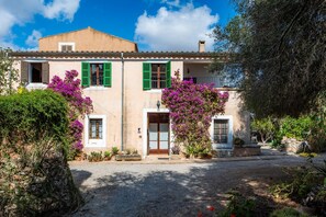 Exterior - Villa 'Es Galliner' with Private Pool, Private Terrace and Wi-Fi (Illes Balears)