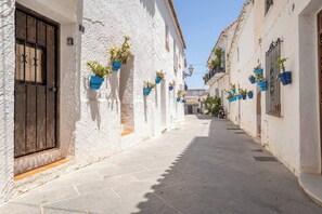 تفاصيل الفندق من الخارج