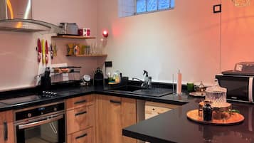 Microwave, oven, stovetop, dishwasher