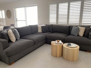 Family House, Garden View | Living area - Alkimos Beach Family Accommodation (Alkimos)