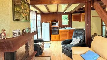 Televisie en een open haard