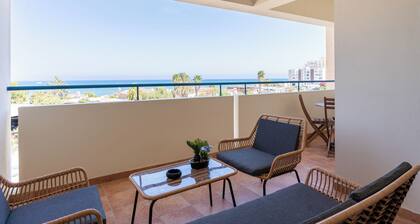Bayview 2-BR Apartment in Larnaca