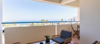 Bayview 2-BR Apartment in Larnaca