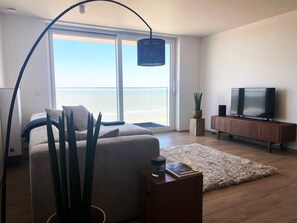 Apartment | Dining