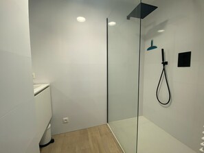 Apartment | Bathroom - Seafront Luxury With Ocean Views (Middelkerke)