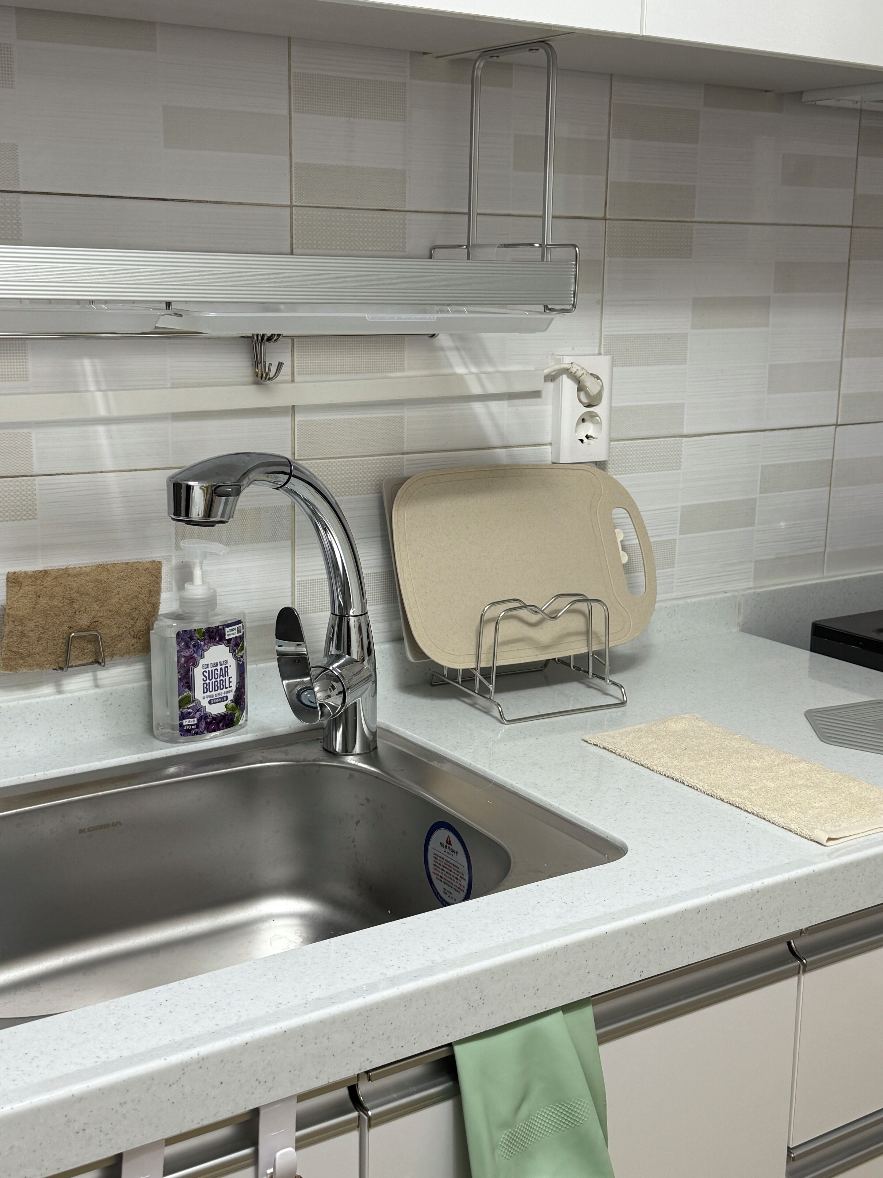 Classic Double Room, Multiple Beds, Non Smoking, Refrigerator | Private kitchen