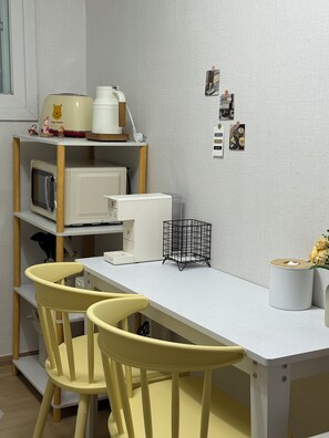 Classic Double Room, Multiple Beds, Non Smoking, Refrigerator | Private kitchen