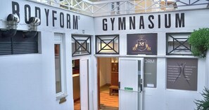 Exterior detail - Apartment 'Close To The Beach' with Wi-Fi and Air Conditioning (Parede)