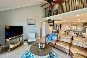 Fernseher, DVD-Player, Tischtennisplatte