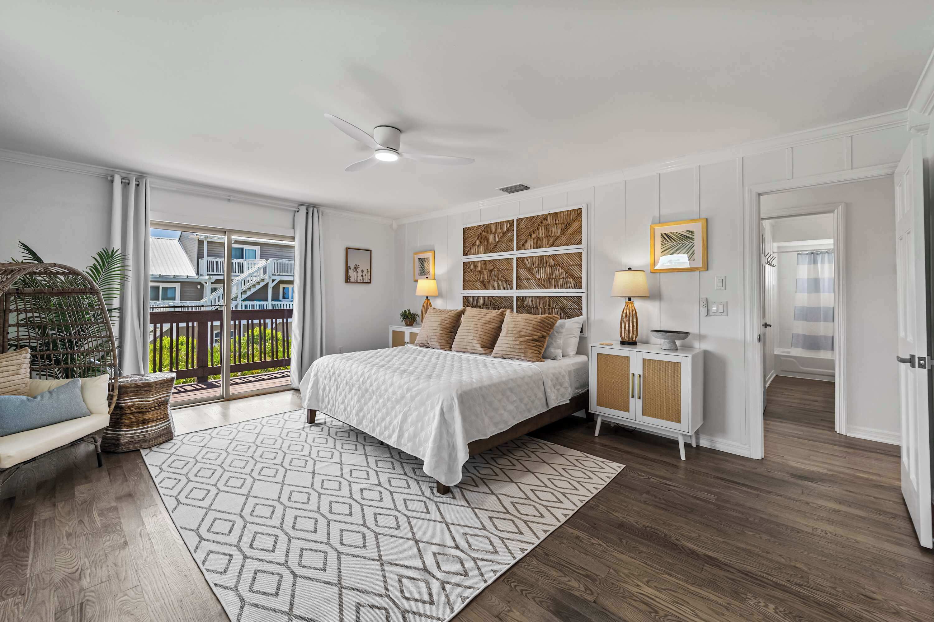 4 makuuhuonetta, silitysrauta/-lauta, vauvan matkasänky, Wi-Fi