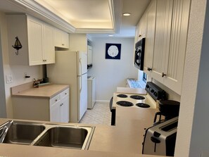 Micro-ondas, fogão, cooktop, lava-louças