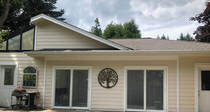 Beach Access Air Conditioned Modern Cottage At Gateway To Olympic National Park