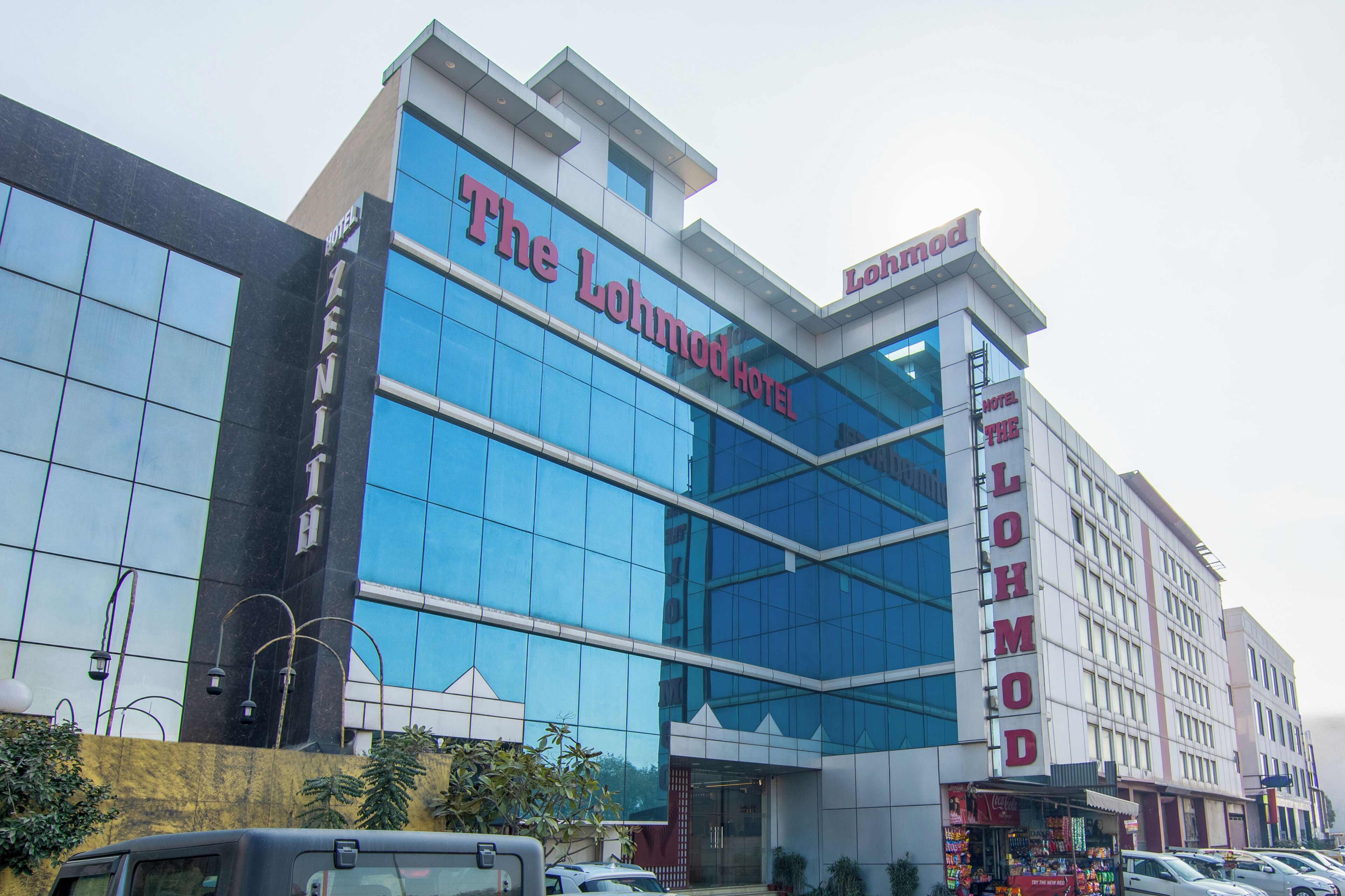 Foto - The Lohmod Suites Near Delhi IGI Airport with Free Airport Drop