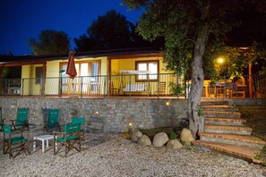 Property grounds - Villa 'Cerasella' with Mountain View, Wi-Fi and Air Conditioning (Stella Cilento)