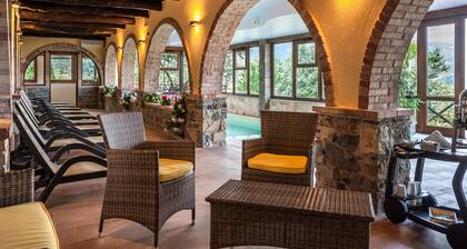 Villa 'Don Elio Con Spa Privata' with Mountain View, Wi-Fi and Air Conditioning