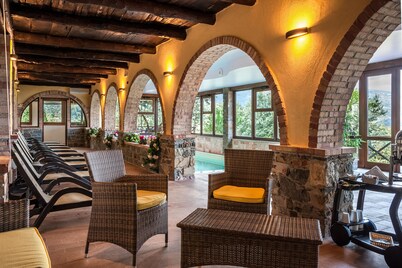 Villa 'Don Elio Con Spa Privata' with Mountain View, Wi-Fi and Air Conditioning