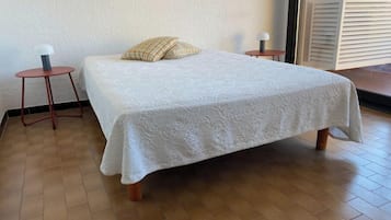 Iron/ironing board