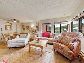 Televisión, chimenea