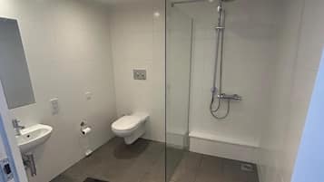 Shower, towels