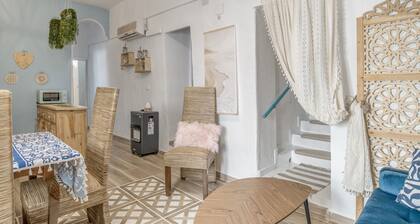 Holiday Home 'Casa Bohemia' with Lake Views, Shared Terrace and Air Conditioning