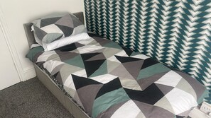 Basic Single Room | Free WiFi