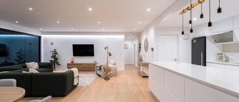 Villa - 4 sovrum - havsutsikt | Vardagsrum | 50-tums LED-tv med digitalkanaler