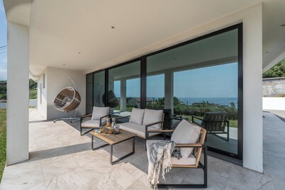 Auréa House - Luxury with an Ocean View